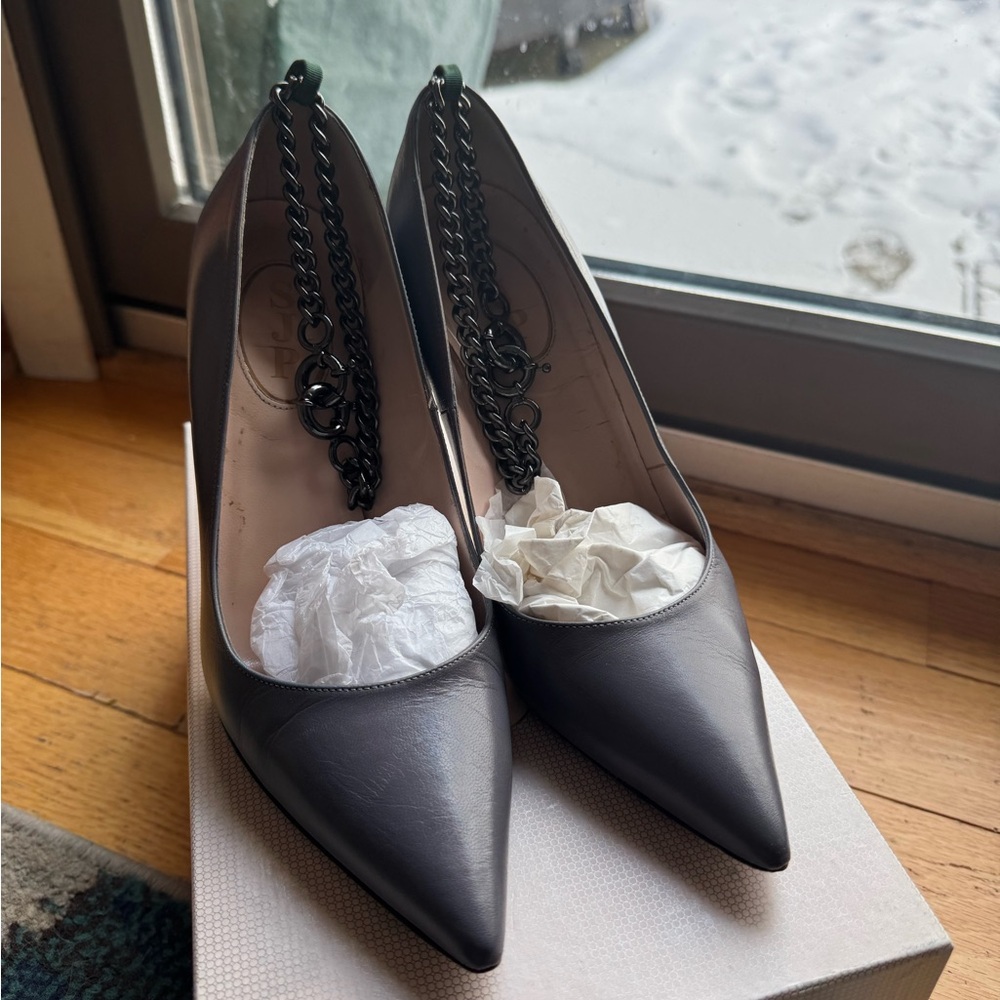 SJP by Sarah Jessica Parker Fawn Chain Pump Size 38.5